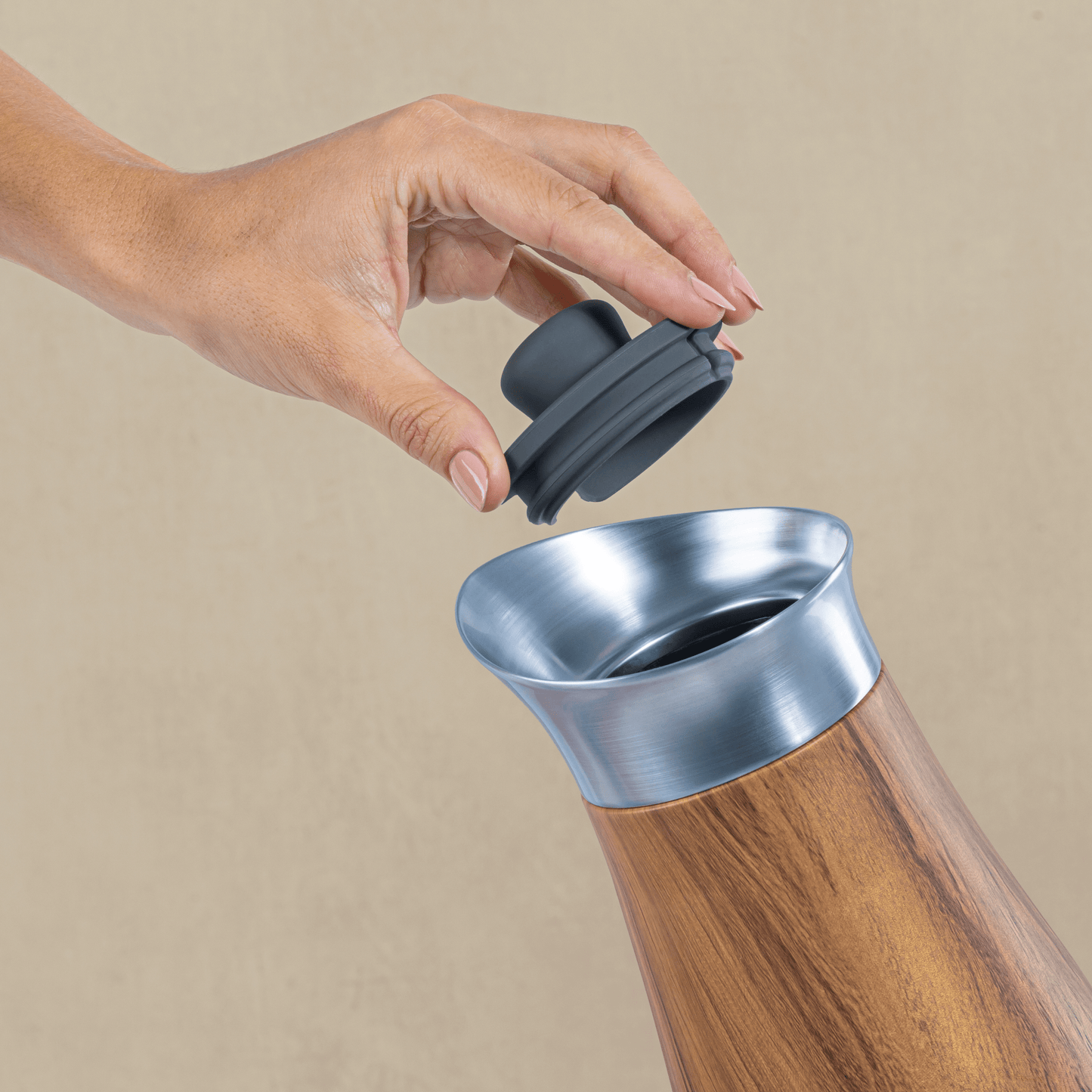 carafe-with-lid-p8 Swell-Carafe-Teakwood-Lifestyle.png
