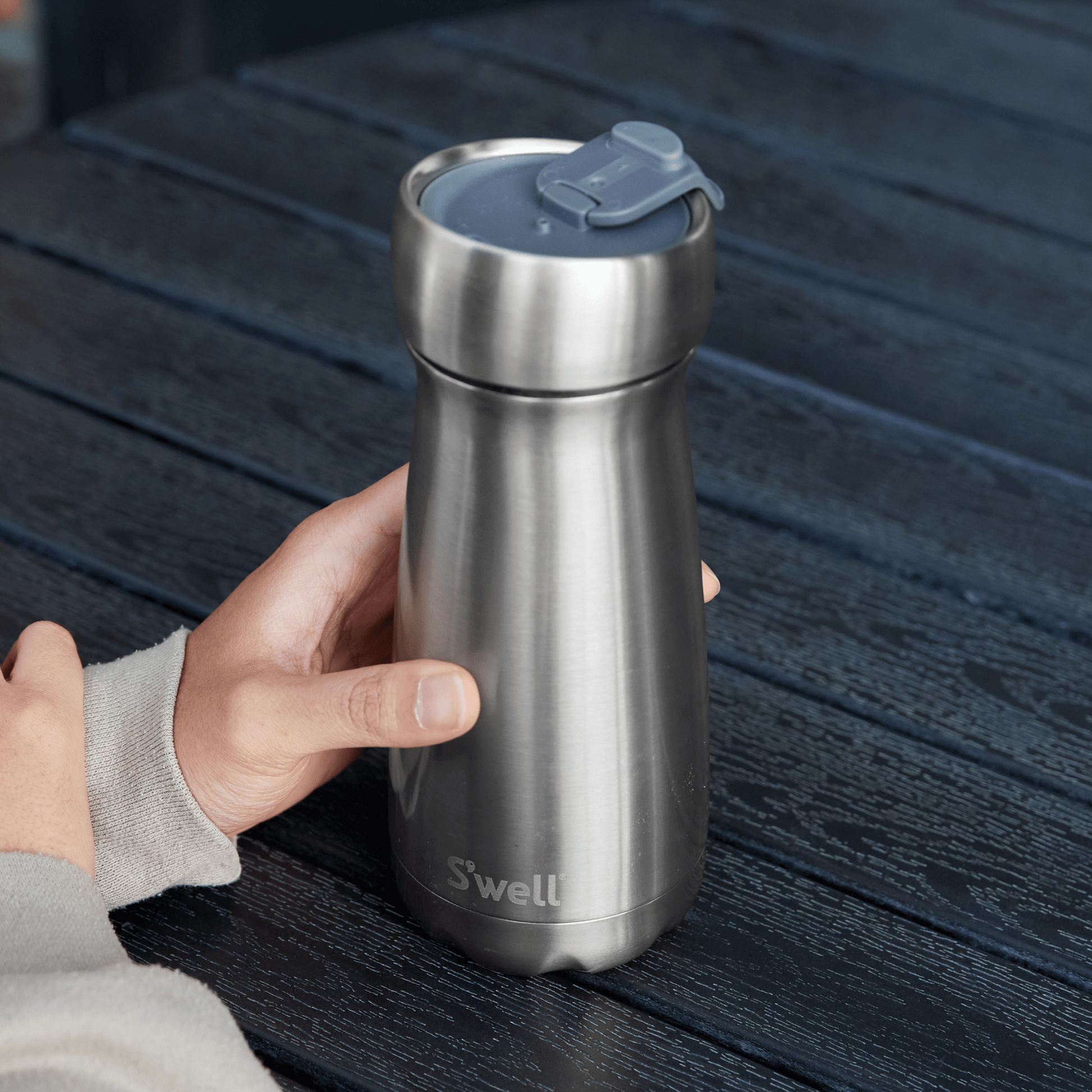 commuter-lid-w6 Swell-Commuter-Lid-Lifestyle.png