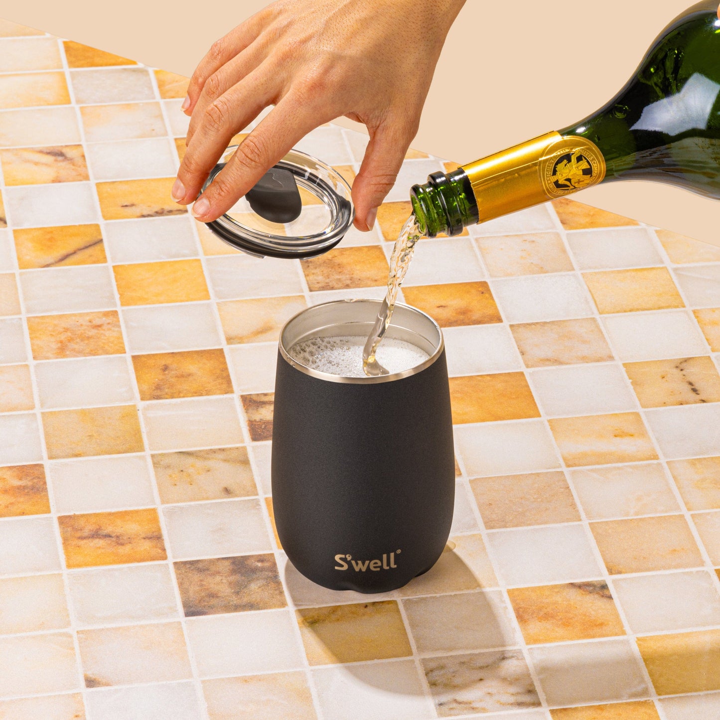 xl-sip-and-chill-bundle-v5 Swell_ONYX_XL_BARWARE_SET_Lifestyle-1.jpg